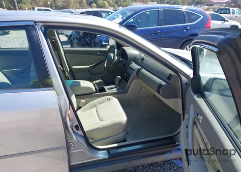 2003 Infiniti G35 Luxury z USA, uszkodzony, nr VIN JNKCV51EX3M013162